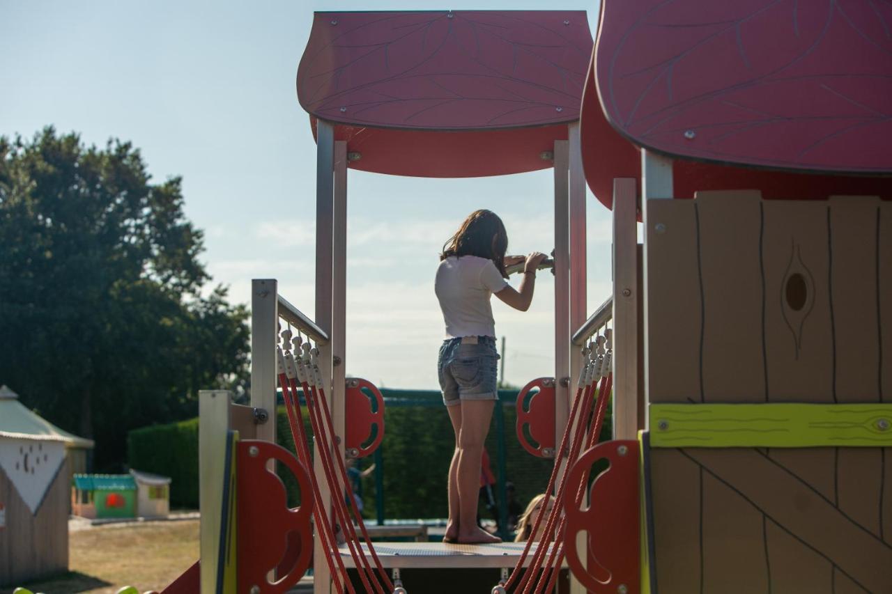 Camping Les Brillas Les Moutiers Luaran gambar