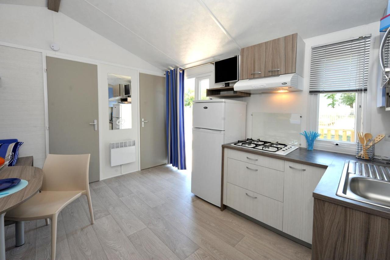 Camping Les Brillas Les Moutiers Luaran gambar