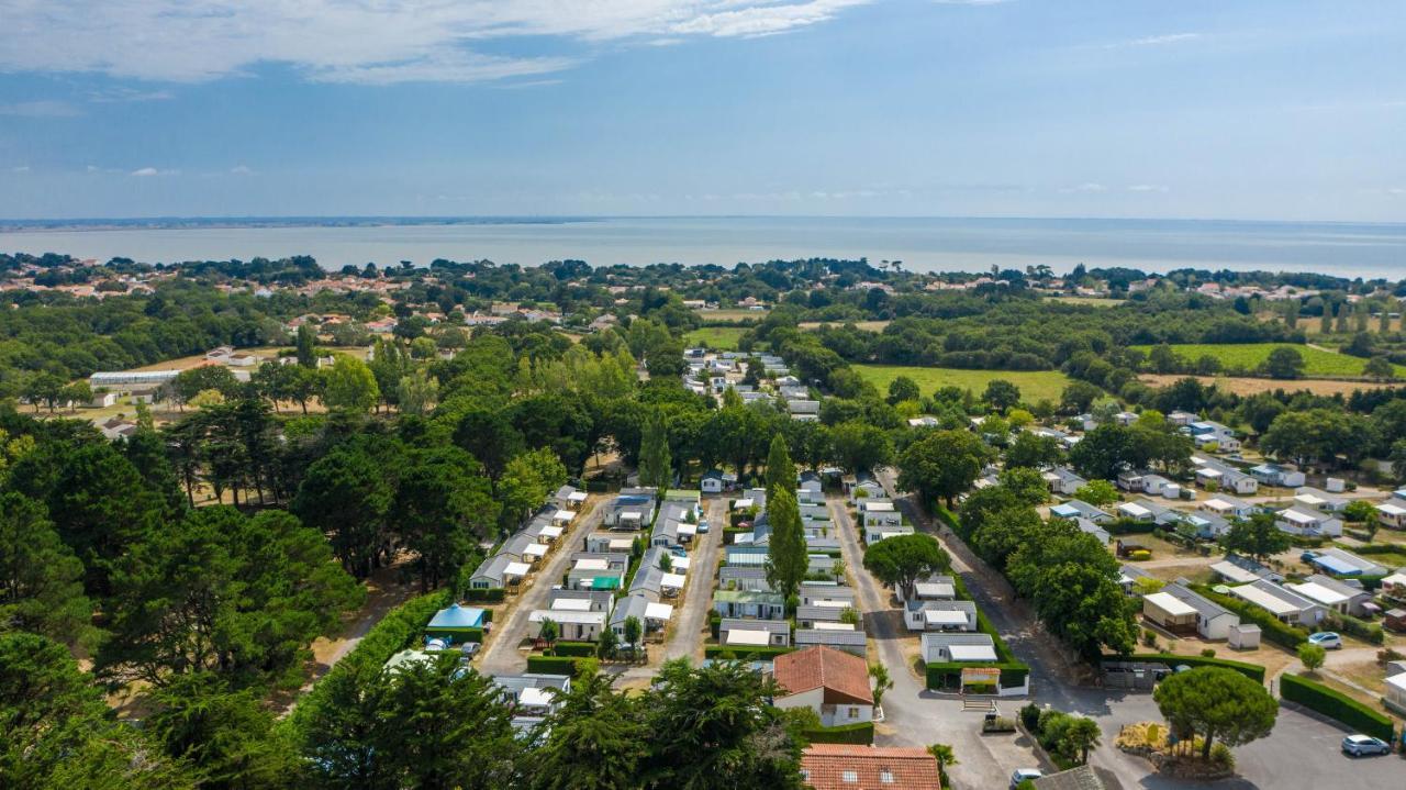 Camping Les Brillas Les Moutiers Luaran gambar