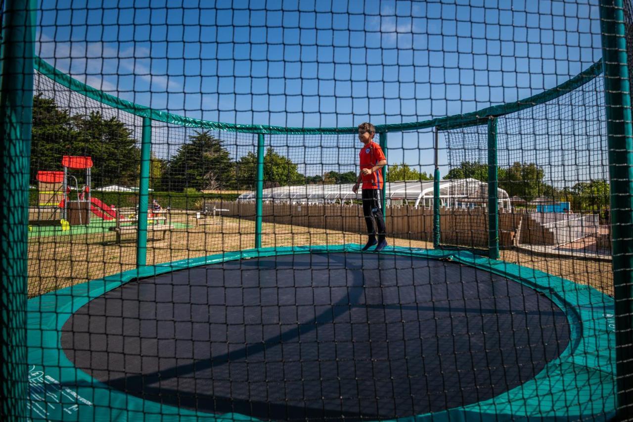 Camping Les Brillas Les Moutiers Luaran gambar