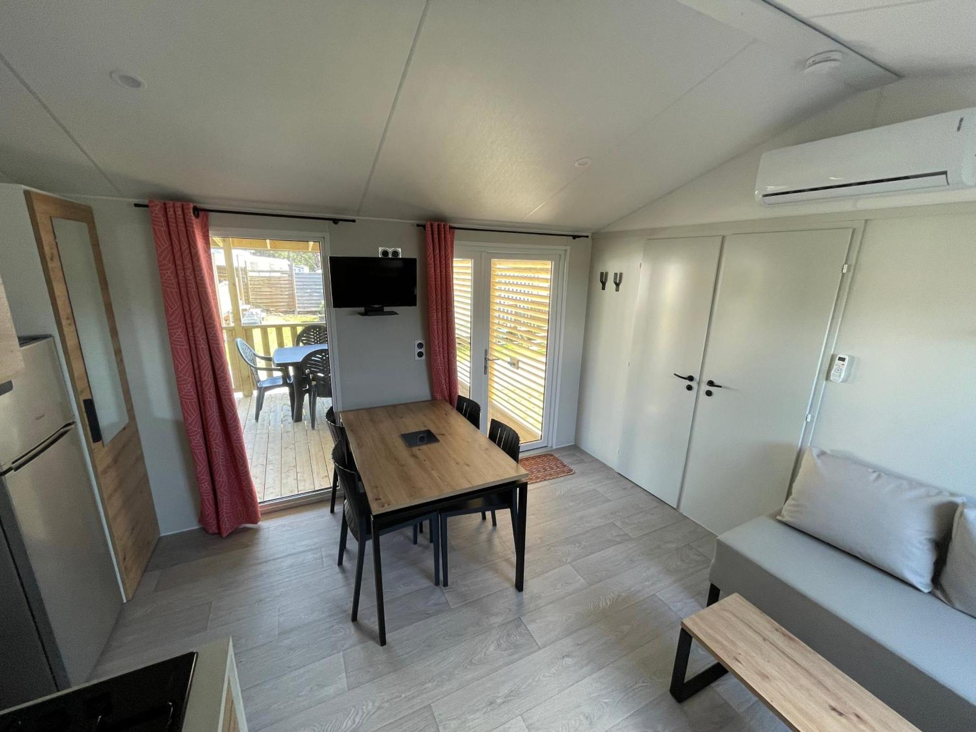 Camping Les Brillas Les Moutiers Luaran gambar