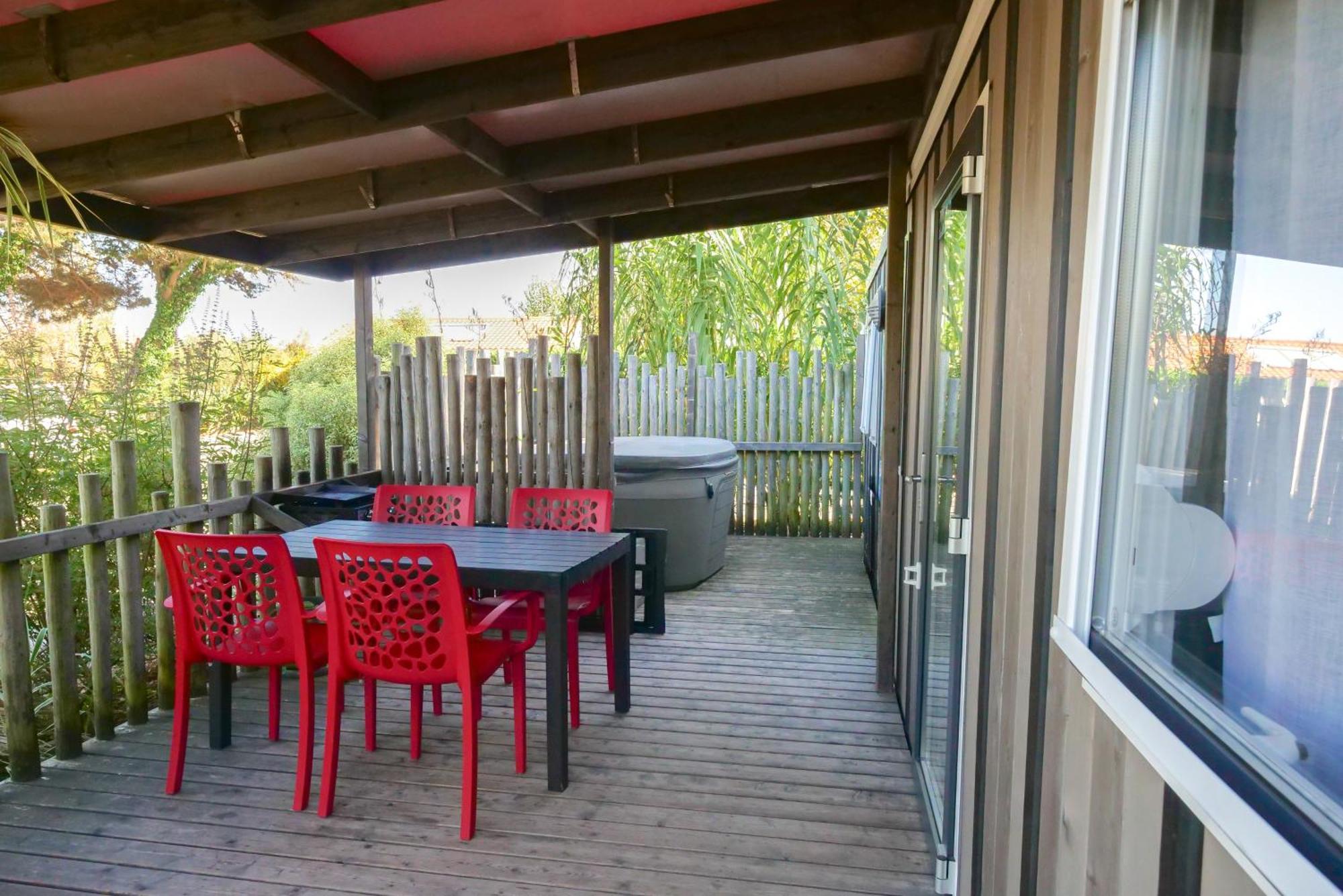 Camping Les Brillas Les Moutiers Luaran gambar
